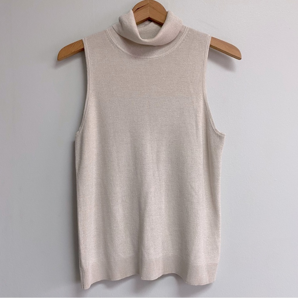 Banana Republic Cream Sleeveless Turtleneck Sweater